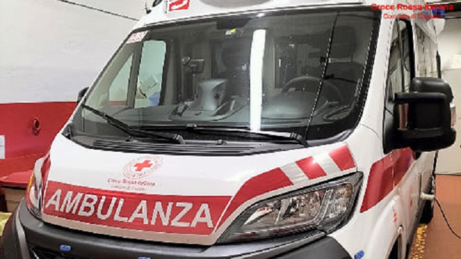 Perde il controllo dell'auto, finisce contro un muretto e muore a Grignasco