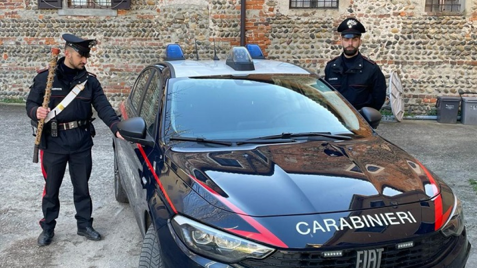 Giovani disturbano in un bar di Biella