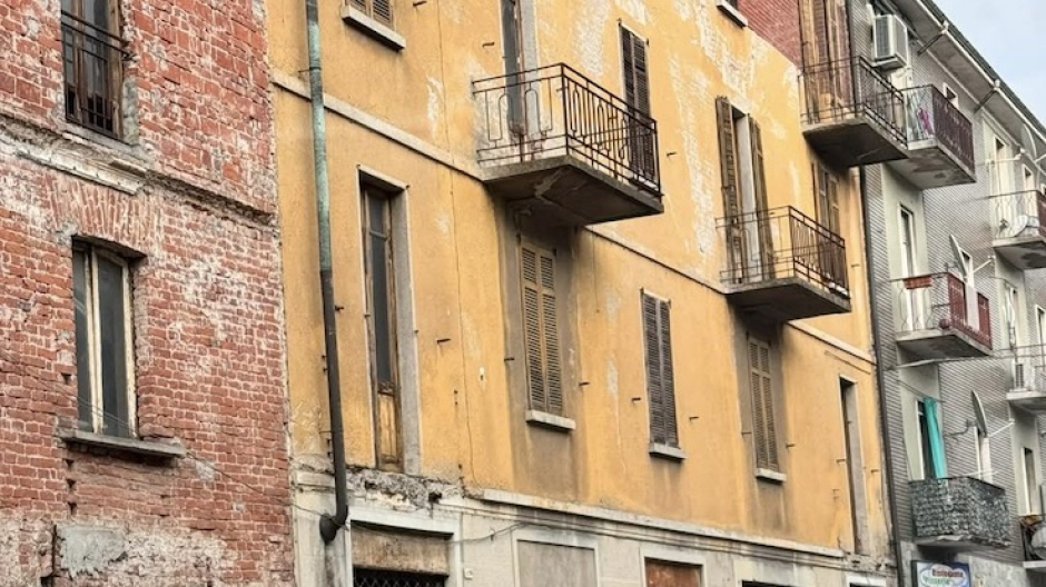 Immobile fatiscente di corso Milano, il sindaco replica al Codacons