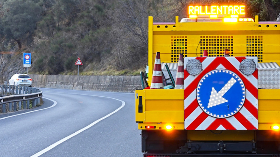 Superstrada, cantieri dal 10 al 26 settembre: chiusure corsie e limite a 30 km/h