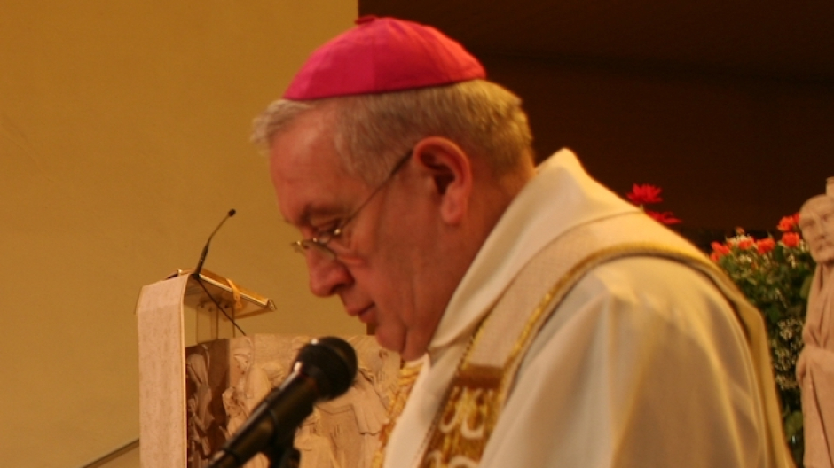 Pasqua, il vescovo Brambilla: “Gesù è il Vivente”