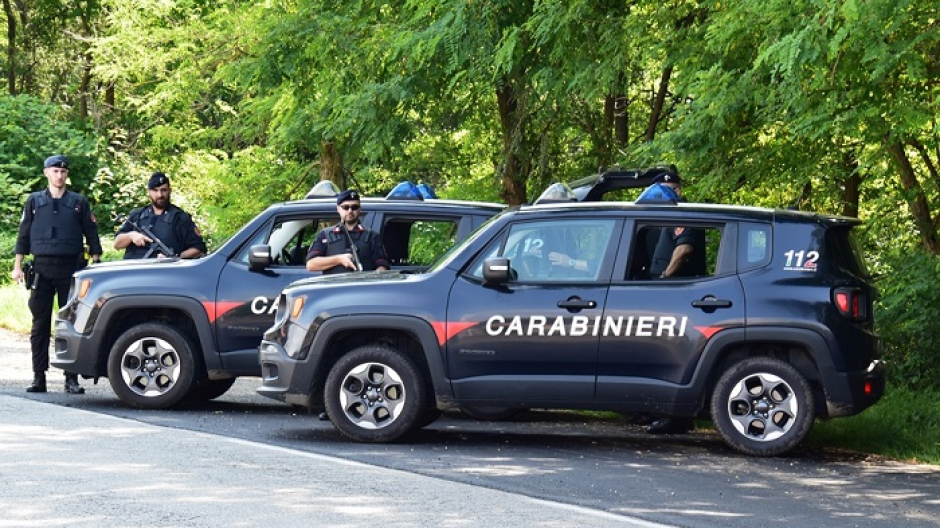 Straniero non vuole lasciare il centro di accoglienza