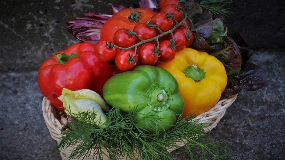 Casale Corte Cerro: nasce il mercato agricolo