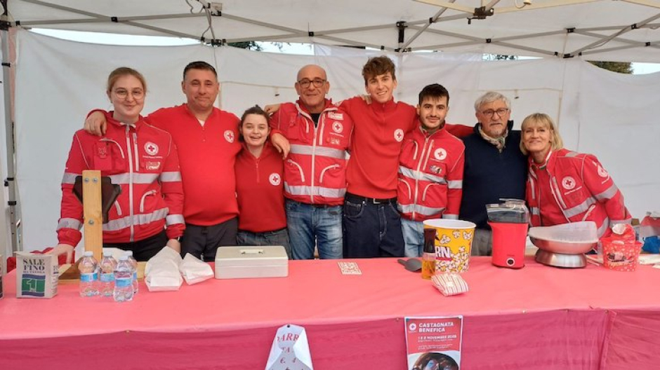 Castagnata benefica del Comitato Cri di Borgomanero