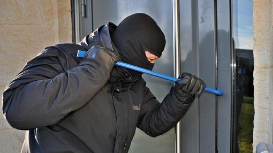 Agrate Conturbia, segnalati furti e tentativi di furto in abitazione