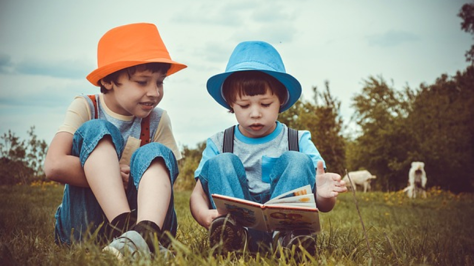 Coccole e filastrocche: un nuovo appuntamento in biblioteca