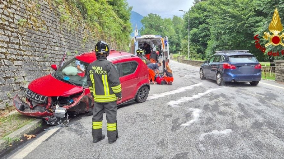 Incidente tra due veicoli sulla statale dell'Antigorio, due feriti 