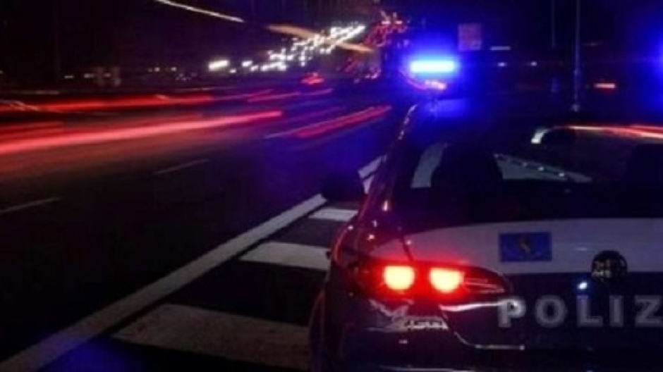 Polizia di Stato di Vercelli salva un giovane