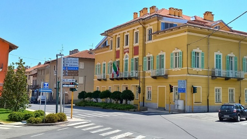 Vigliano distribuisce 74 carte solidali