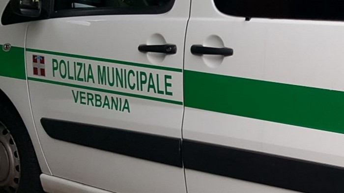 Automobilista russo mostra ai vigili una patente sospetta: denunciato